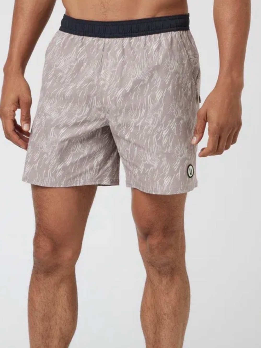 Vuori Men's Maverick Volley Shorts in Umber Flux V3016 Size Small